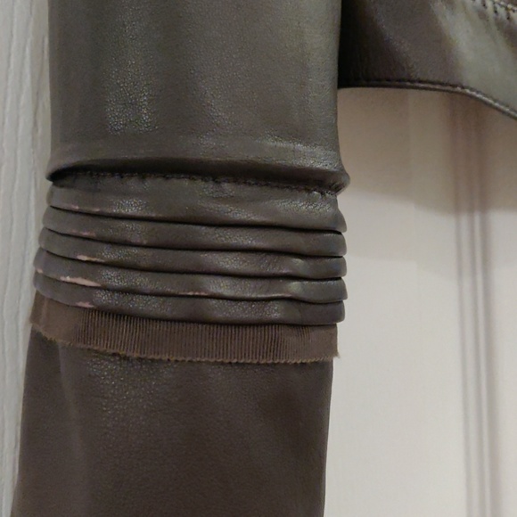 Leather jacket - Picture 4 of 7